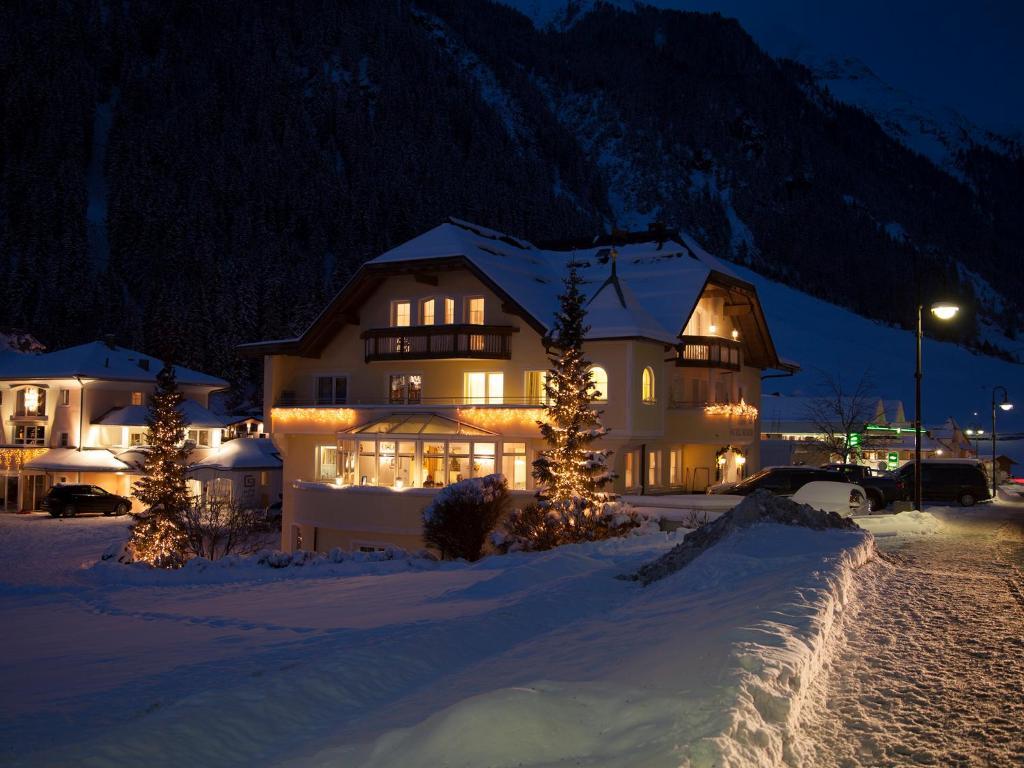 Hotel Neder Ischgl Exteriör bild